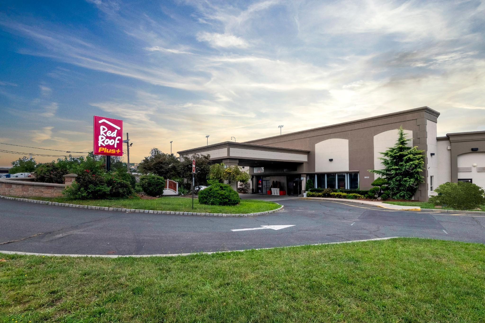 Red Roof Inn Plus Newark Liberty Airport - Carteret Exterior foto